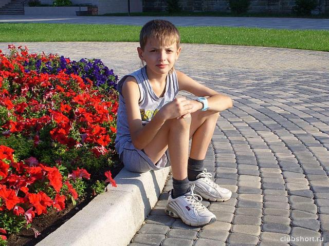 1550_friends_buratinko_in_shorts_11.jpg